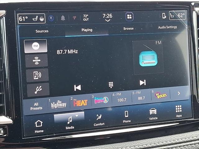 2027 Chrysler Pacifica Select