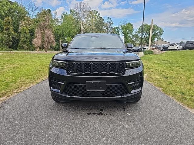 2025 Jeep Grand Cherokee Altitude 4x4