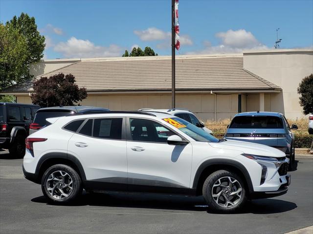 2024 Chevrolet Trax FWD LT
