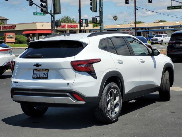 2024 Chevrolet Trax FWD LT