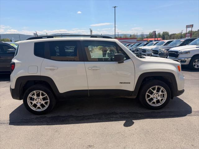 2022 Jeep Renegade Latitude 4x4 2022 Jeep Renegade Latitude 4x4