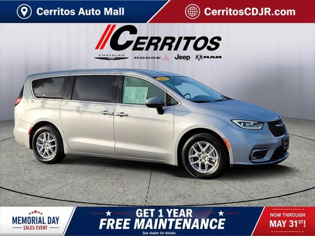 2023 Chrysler Pacifica Touring L for sale in Cerritos, CA