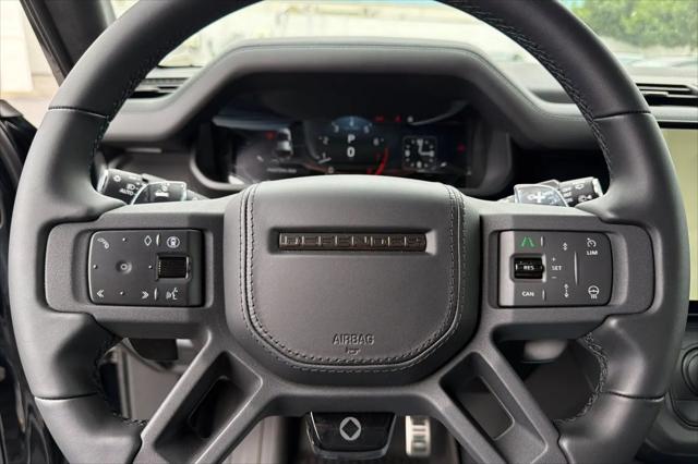 2026 Land Rover Defender P635 OCTA Black