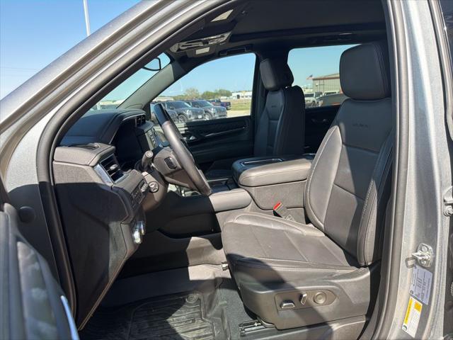 2023 GMC Yukon 4WD Denali