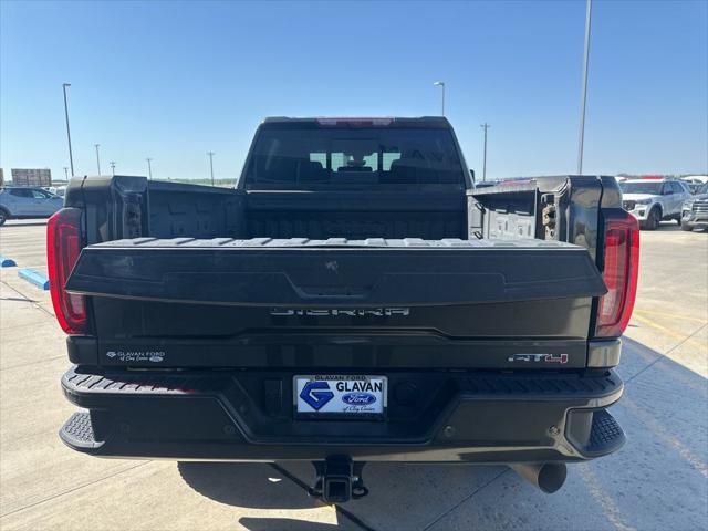 2023 GMC Sierra 2500HD 4WD Crew Cab Standard Bed AT4