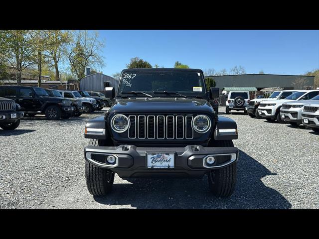 2026 Jeep Wrangler 4-Door Sahara 4x4