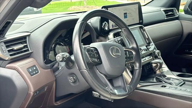 2024 Lexus LX Luxury
