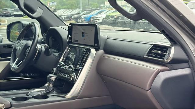 2024 Lexus LX Luxury
