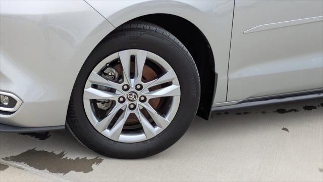 2024 Toyota Sienna Limited