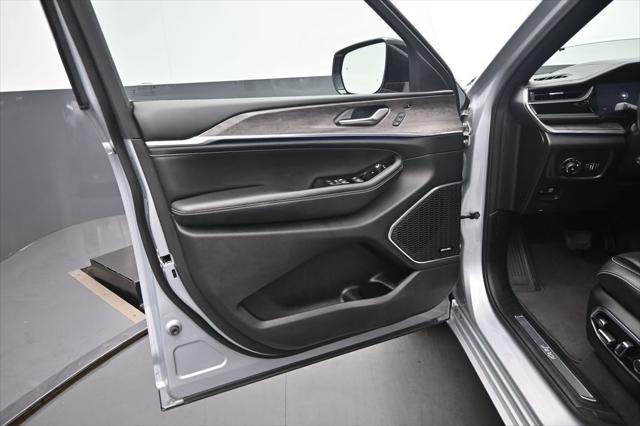 2023 Jeep Grand Cherokee L Overland 4x4