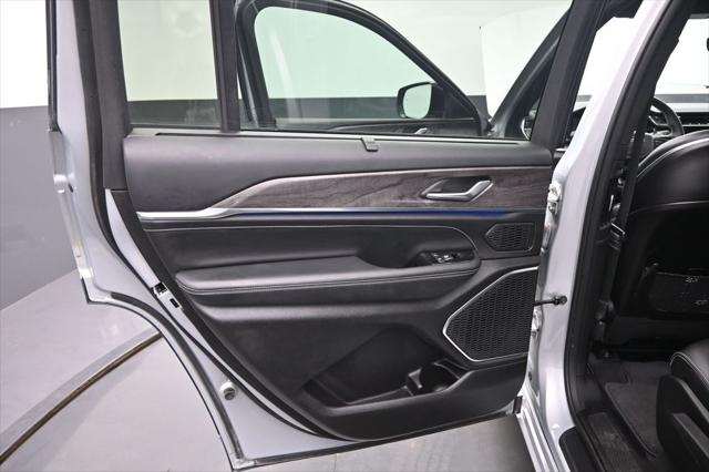 2023 Jeep Grand Cherokee L Overland 4x4