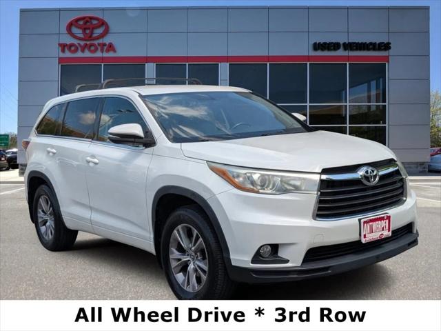 2016 Toyota Highlander LE Plus V6 2016 Toyota Highlander LE Plus V6