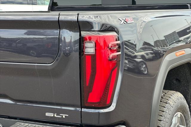2026 GMC Sierra 2500HD Crew Cab, Standard Bed, SLT, 4WD