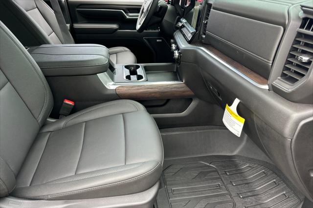 2026 GMC Sierra 2500HD Crew Cab, Standard Bed, SLT, 4WD