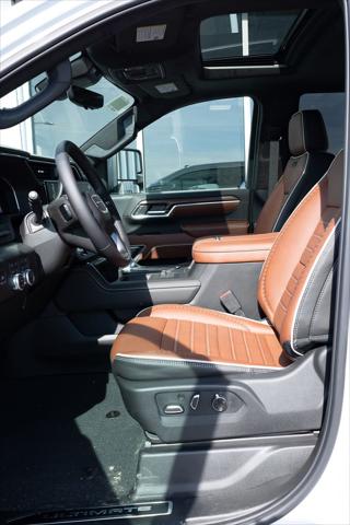 2026 GMC Sierra 2500HD Crew Cab, Standard Bed, Denali Ultimate, 4WD