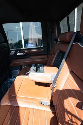 2026 GMC Sierra 2500HD Crew Cab, Standard Bed, Denali Ultimate, 4WD