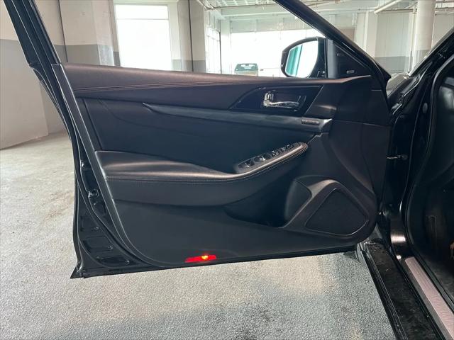 2022 Nissan Maxima SR Xtronic CVT