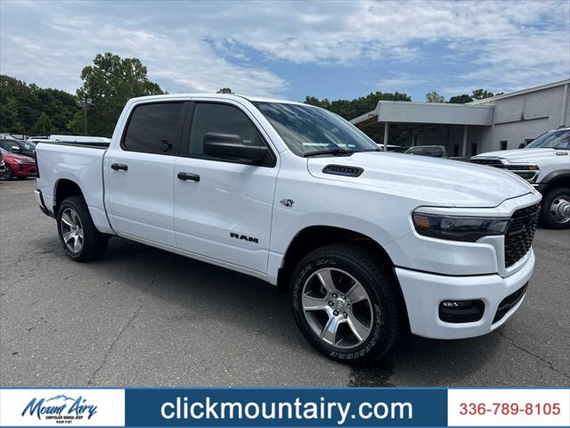 2026 RAM 1500 RAM 1500 EXPRESS CREW CAB 4X4 57 BOX