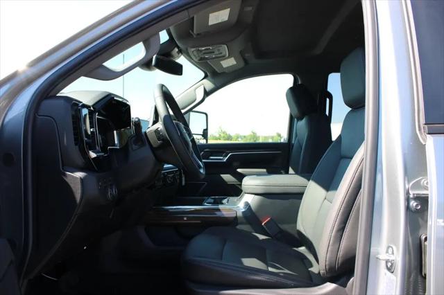 2026 Chevrolet Silverado 2500HD Crew Cab, Standard Bed, LT, 4WD