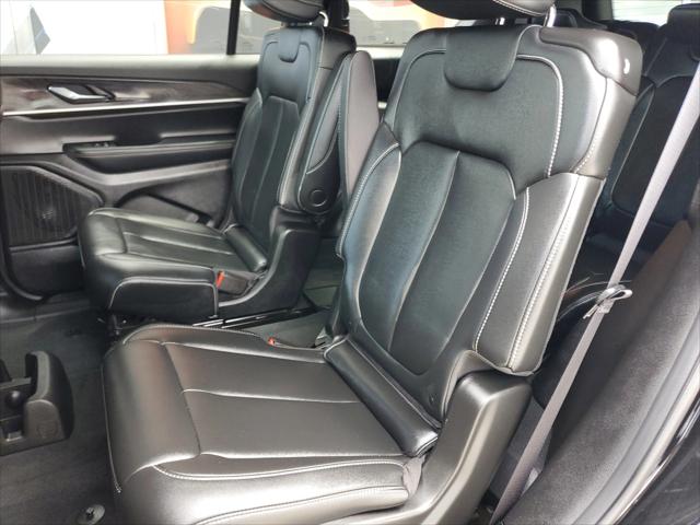 2025 Jeep Grand Cherokee L Limited 4x2
