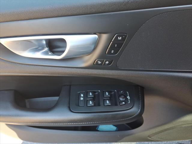 2021 Volvo S60 T6 Momentum