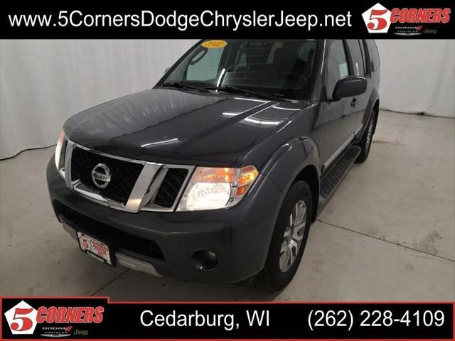 2012 Nissan Pathfinder LE for sale in Cedarburg, WI