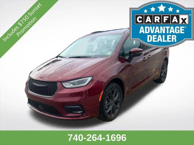 2023 Chrysler Pacifica Touring L AWD for sale in Steubenville, OH