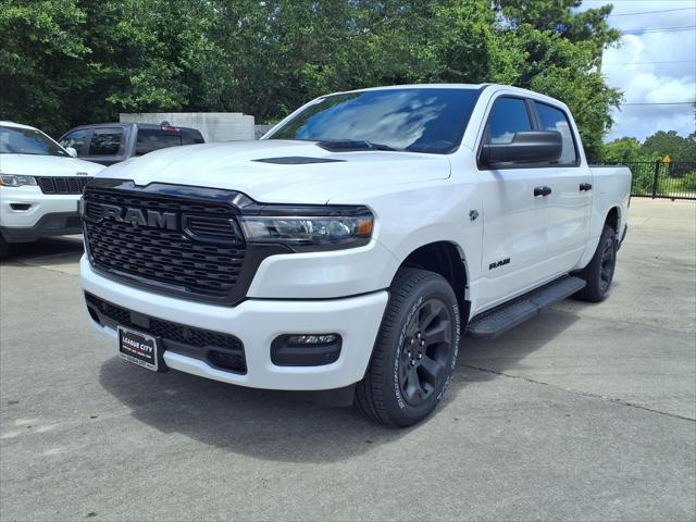 2026 RAM 1500 RAM 1500 EXPRESS CREW CAB 4X4 57 BOX