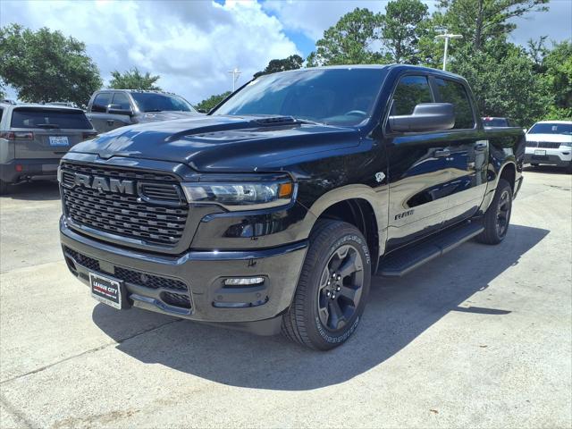 2026 RAM 1500 RAM 1500 EXPRESS CREW CAB 4X4 57 BOX