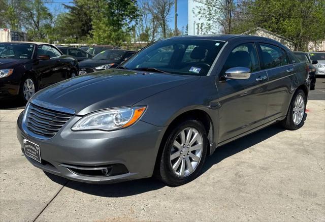 2013 Chrysler 200 Limited