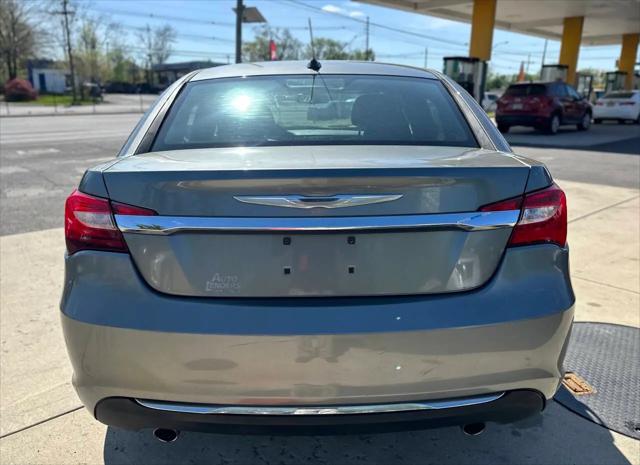 2013 Chrysler 200 Limited