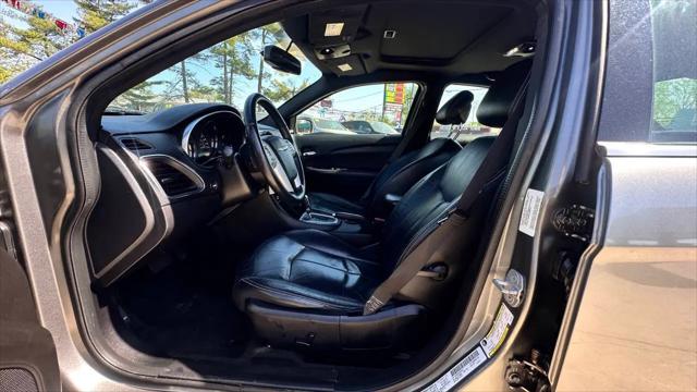 2013 Chrysler 200 Limited