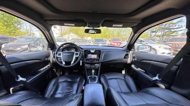 2013 Chrysler 200 Limited