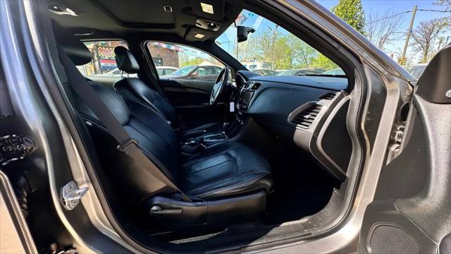 2013 Chrysler 200 Limited