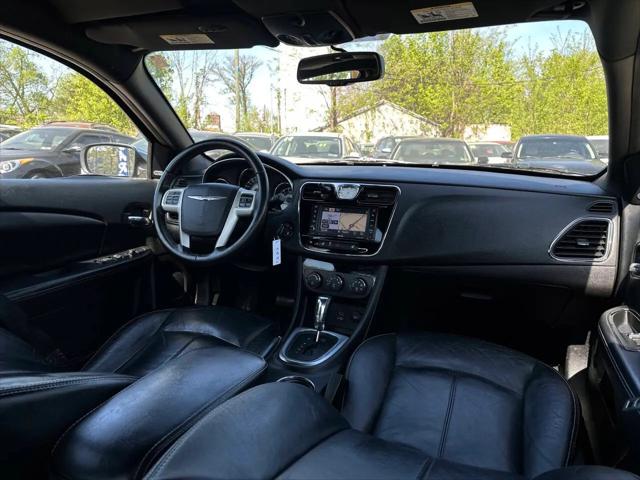2013 Chrysler 200 Limited