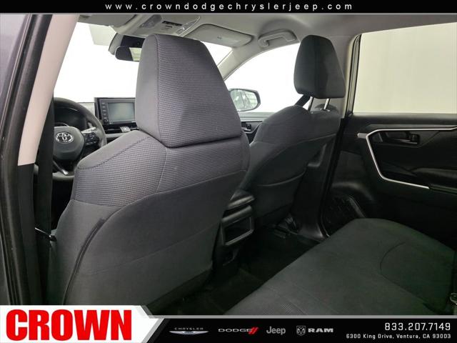 2020 Toyota RAV4 LE