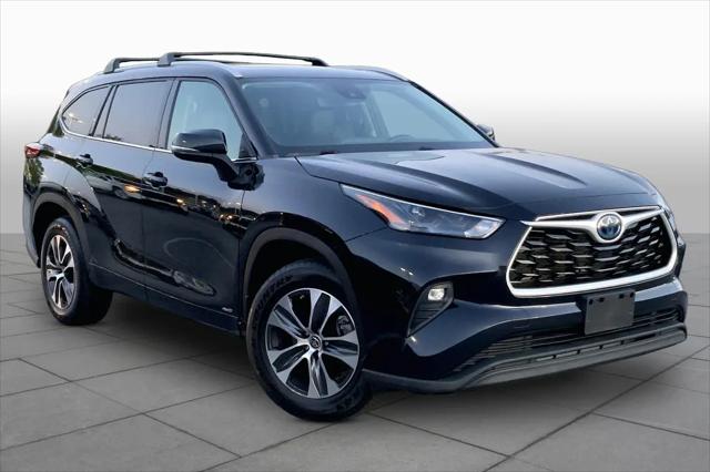 2022 Toyota Highlander Hybrid XLE