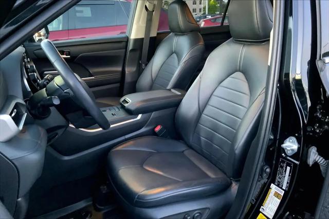 2022 Toyota Highlander Hybrid XLE