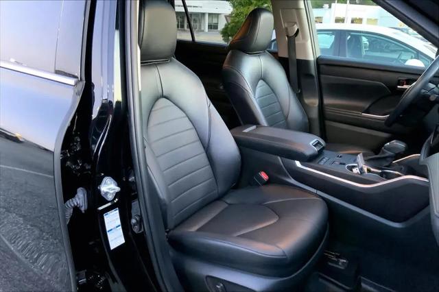 2022 Toyota Highlander Hybrid XLE