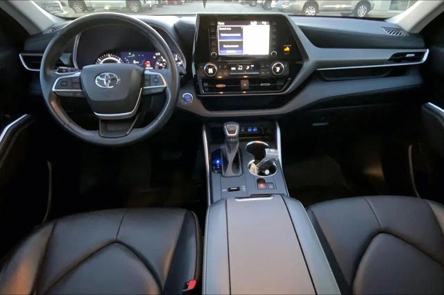 2022 Toyota Highlander Hybrid XLE