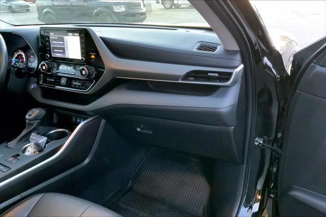 2022 Toyota Highlander Hybrid XLE