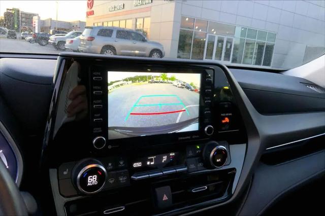 2022 Toyota Highlander Hybrid XLE
