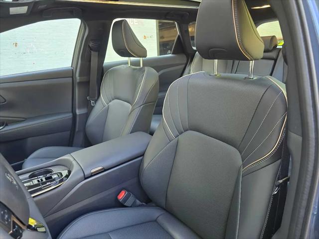 2025 Toyota Crown Signia Limited