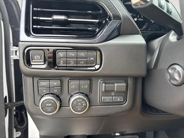 2026 GMC Yukon 4WD AT4