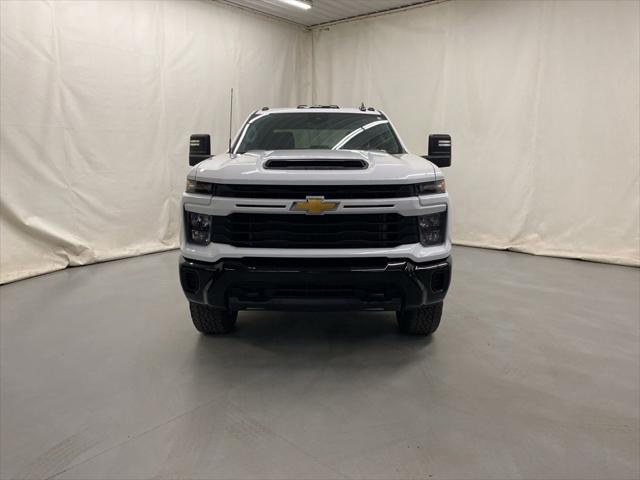 2024 Chevrolet Silverado 2500HD 4WD Crew Cab Standard Bed Custom