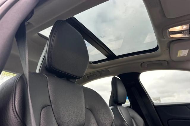 2024 Volvo S60 B5 Plus Dark Theme