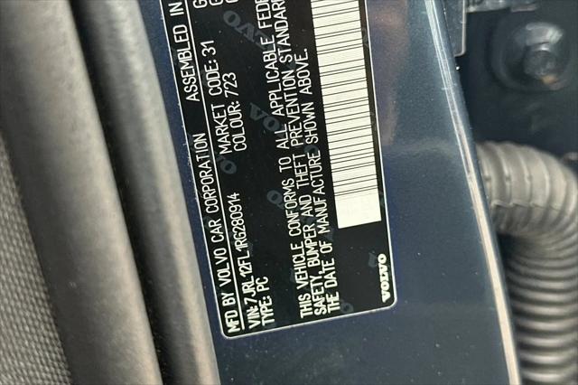2024 Volvo S60 B5 Plus Dark Theme