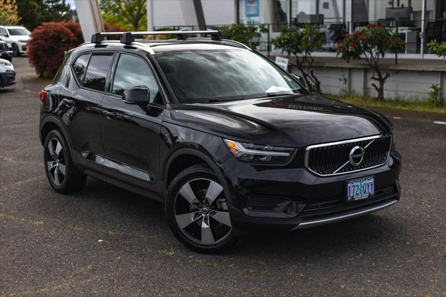 2019 Volvo XC40 T5 Momentum