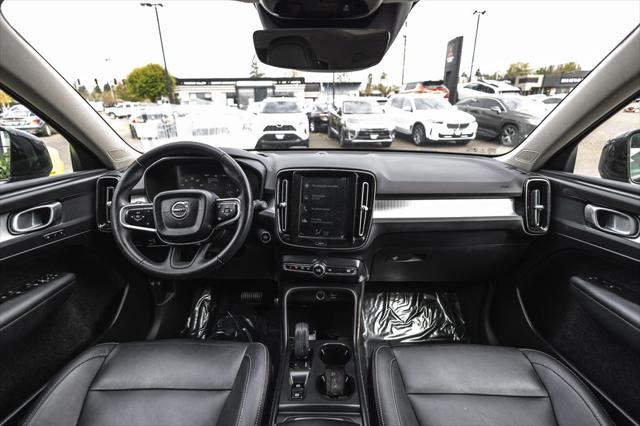 2019 Volvo XC40 T5 Momentum