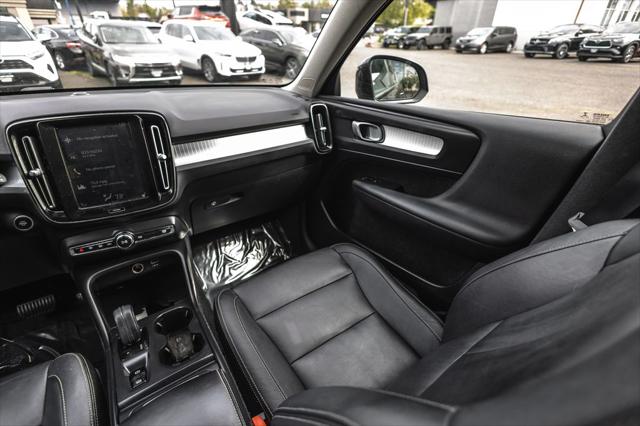 2019 Volvo XC40 T5 Momentum